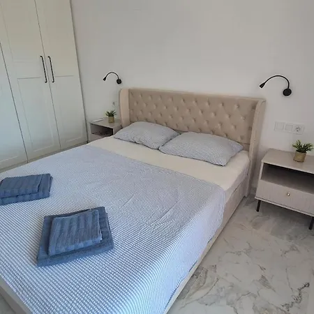& Spain Pool - 3 Story Penthouse Apartamento *