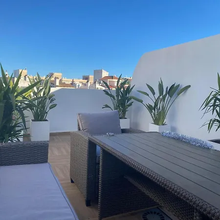 Apartamento & Spain Pool - 3 Story Penthouse *